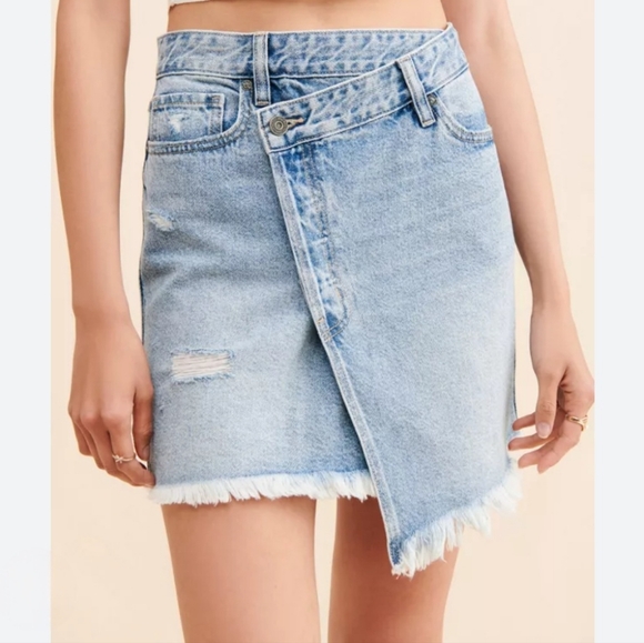 HIDDEN L.A New Jeans The Peyton Denim Asymmetrical Wrap Wrap Mini-Skirt Size L - Picture 1 of 16